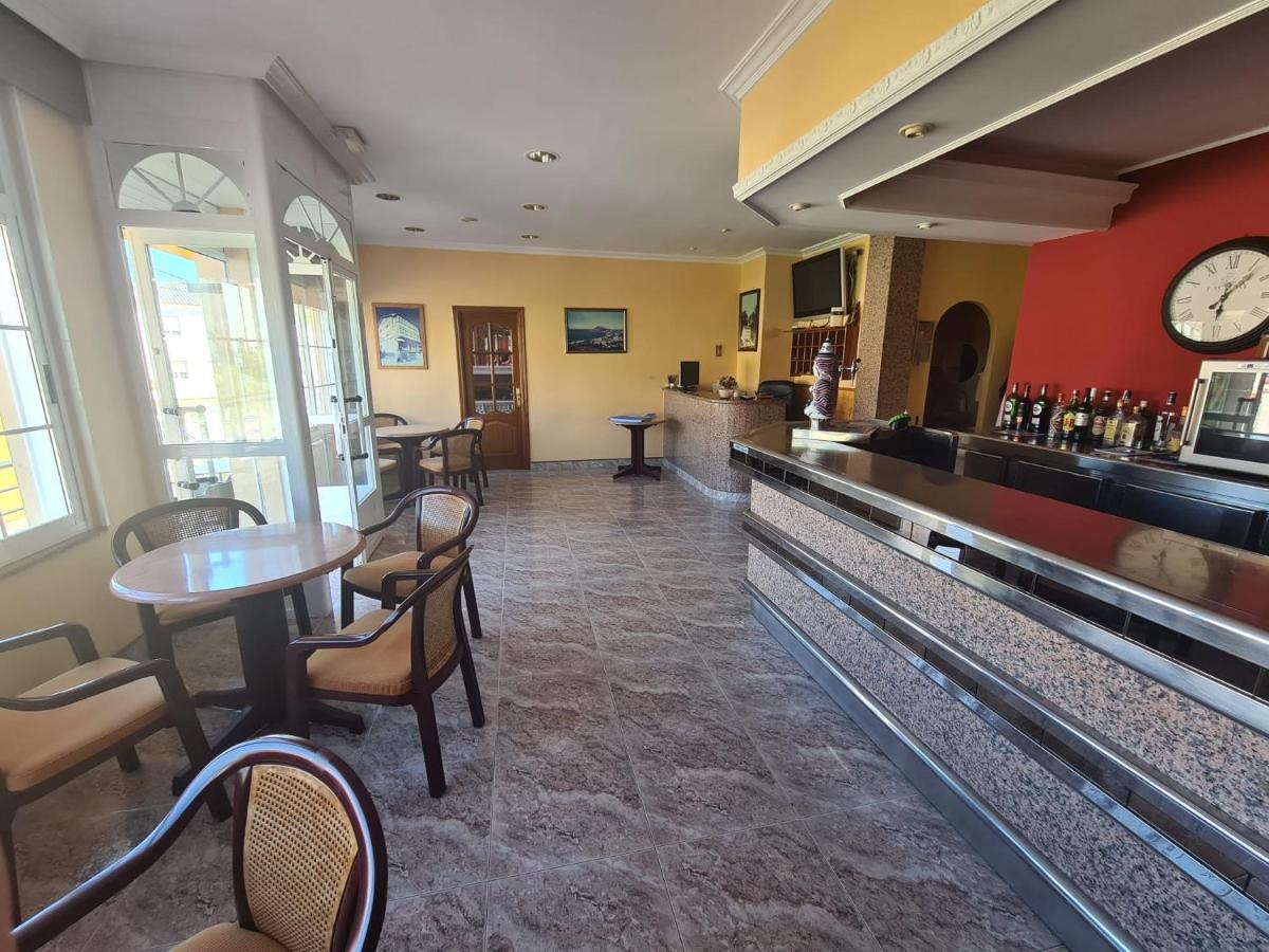 Hotel Hostal Playa Atlantica Louro Esterno foto